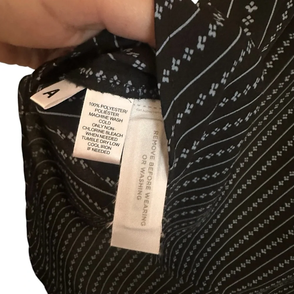 COPY - Loft Black and navy Blue Sheer Tank Top Size LP - Picture 5 of 6